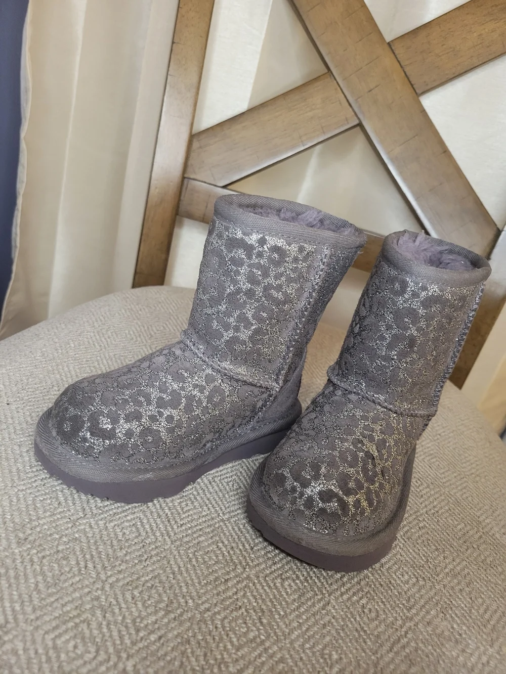 UGG Glitter Leopard-Pattern Short Boots in Gray